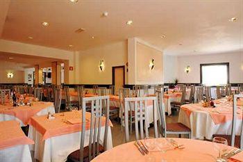 Riviera 3 Stelle Con Piscina Estiva Gratuita E Garage A Pagamento Hotel 3*