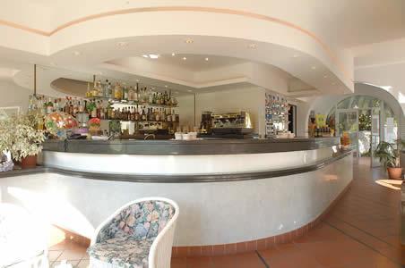 Riviera 3 Stelle Con Piscina Estiva Gratuita E Garage A Pagamento 3* Spotorno